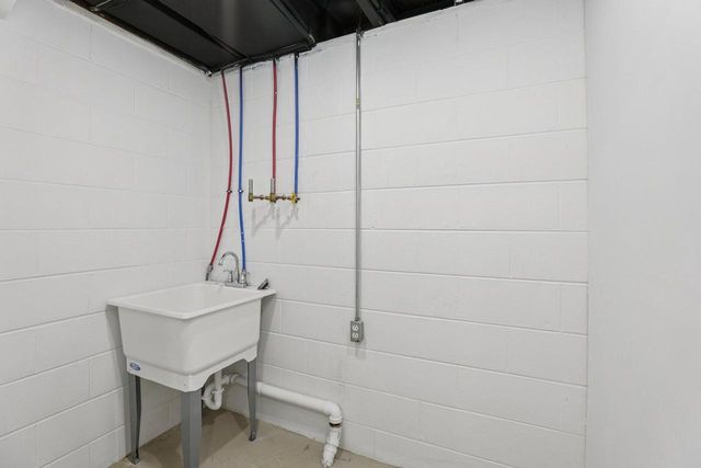 1939 Jackson STREET, Beloit, WI 53511