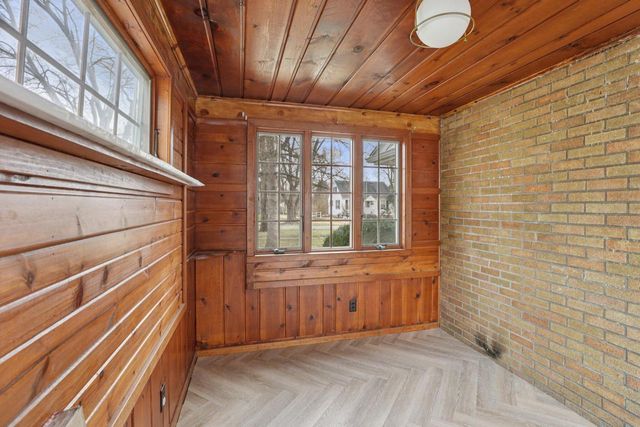 1939 Jackson STREET, Beloit, WI 53511