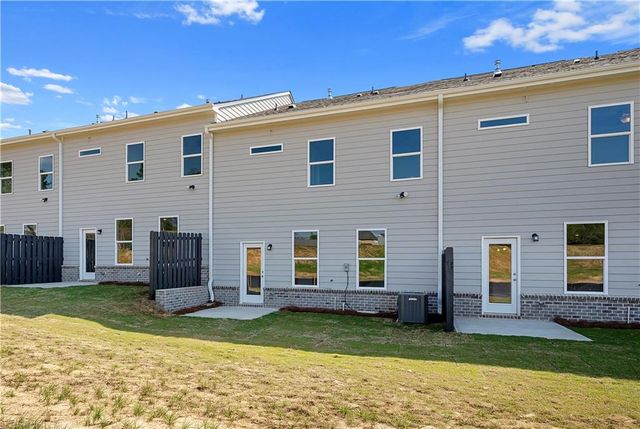 3639 Donovan Circle, Loganville, GA 30052