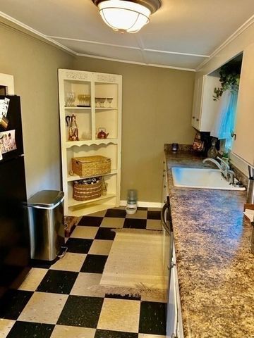 28 Kinsley Lane 0, Mendon, MA 01756