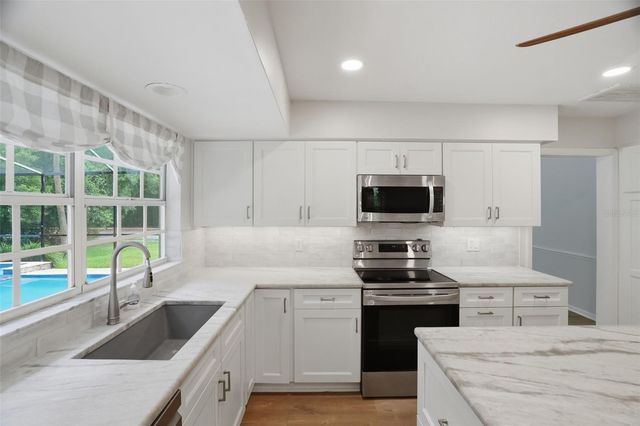 16706 VALLELY DRIVE, Tampa, FL 33618