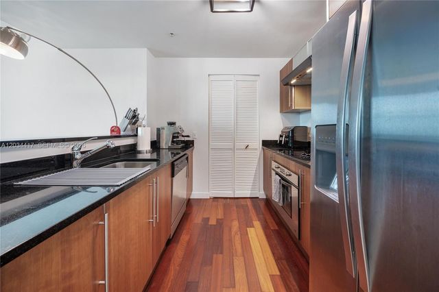 300 S Biscayne Boulevard T3406, Miami, FL 33131
