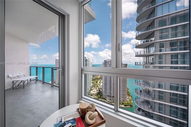300 S Biscayne Boulevard T3406, Miami, FL 33131