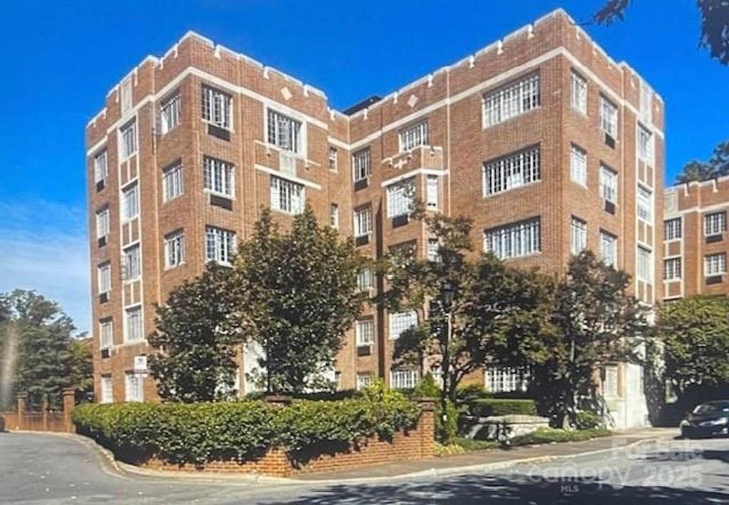 301 W 10th Street 106, Charlotte, NC 28202