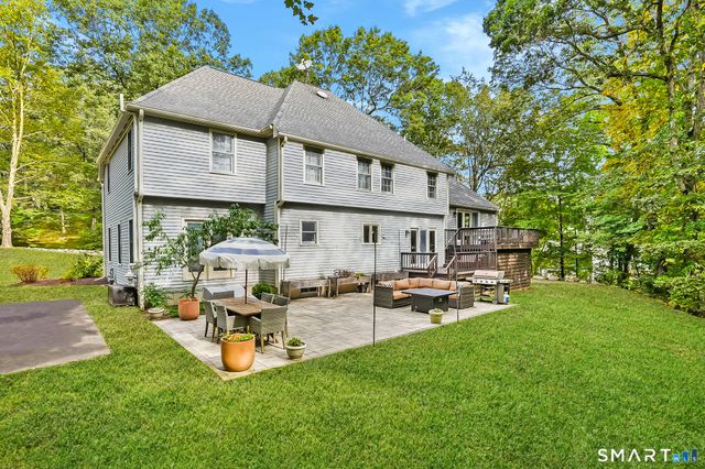 96 Coventry Lane, Trumbull, CT 06611