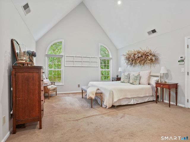 96 Coventry Lane, Trumbull, CT 06611