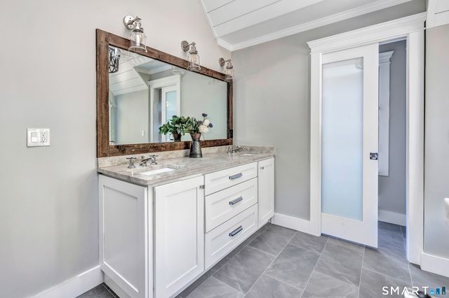 96 Coventry Lane, Trumbull, CT 06611