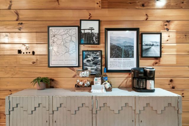 509 Hawks Trail, Gatlinburg, TN 37738