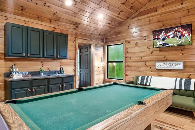 509 Hawks Trail, Gatlinburg, TN 37738
