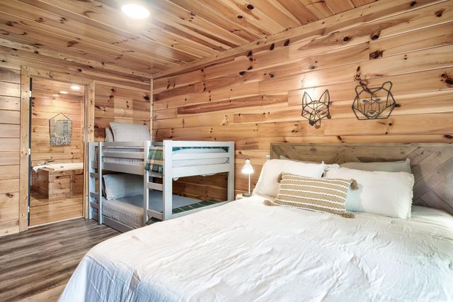 509 Hawks Trail, Gatlinburg, TN 37738