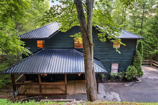 509 Hawks Trail, Gatlinburg, TN 37738