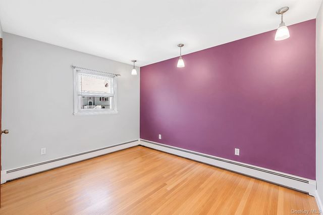 8 Wilson Place, Lindenhurst, NY 11757