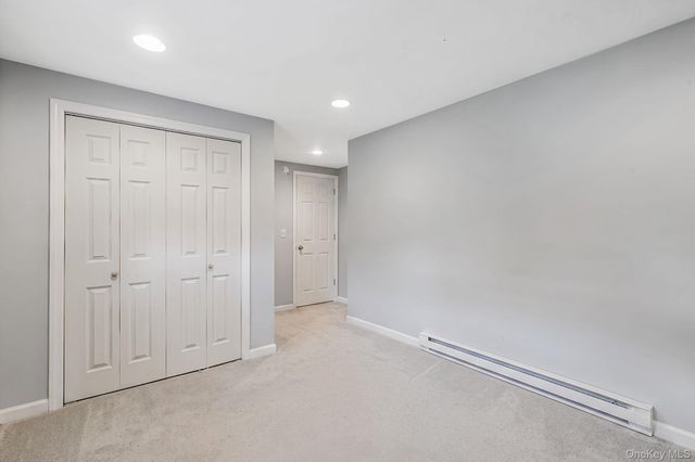 8 Wilson Place, Lindenhurst, NY 11757
