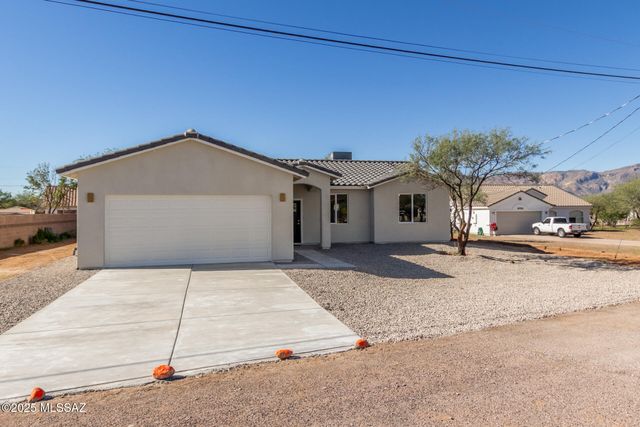 1733 Circulo Alameda, Rio Rico, AZ 85648