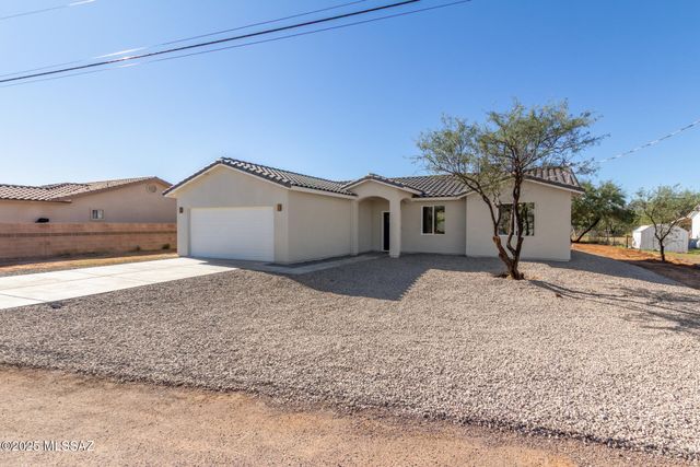 1733 Circulo Alameda, Rio Rico, AZ 85648