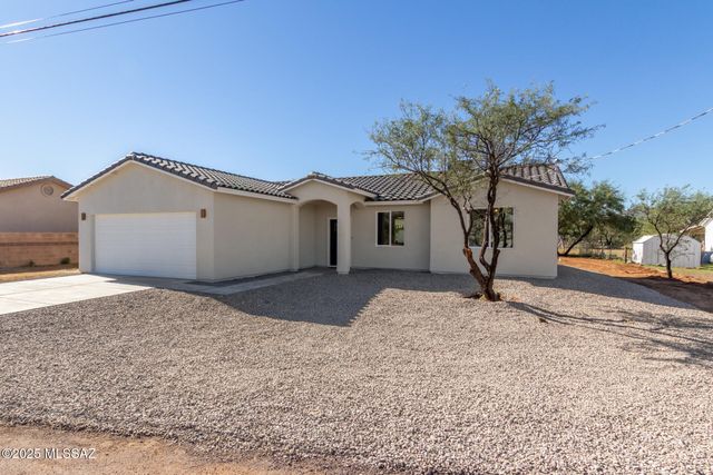 1733 Circulo Alameda, Rio Rico, AZ 85648