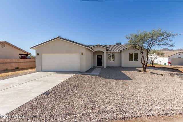 1733 Circulo Alameda, Rio Rico, AZ 85648
