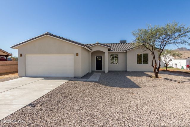 1733 Circulo Alameda, Rio Rico, AZ 85648