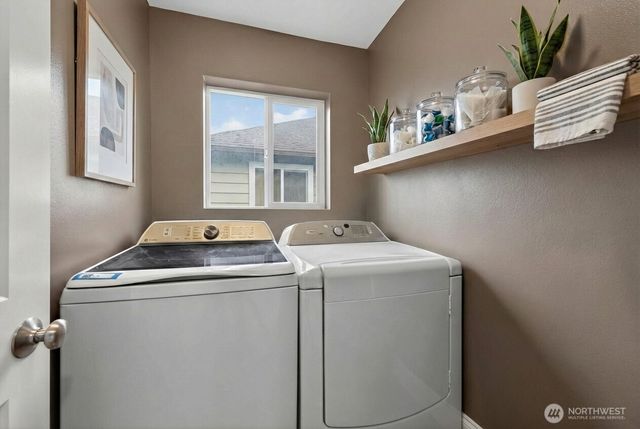 5908 Balustrade Boulevard SE, Lacey, WA 98513