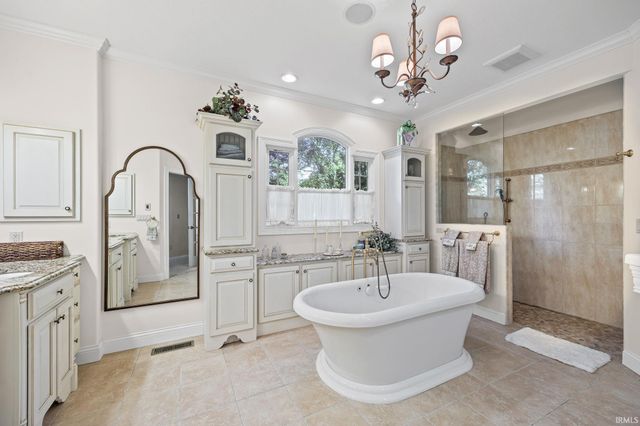 864 Commodores Circle, Lafayette, IN 47909