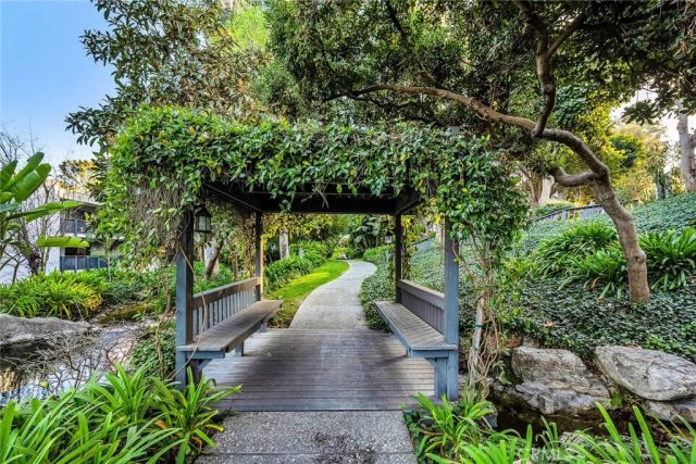3602 W Estates Lane 301, Rolling Hills Estates, CA 90274