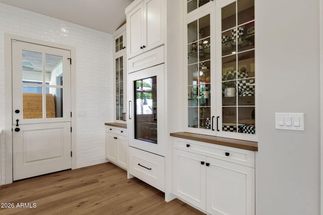 6736 E MONTEROSA Street, Scottsdale, AZ 85251