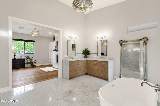 6736 E MONTEROSA Street, Scottsdale, AZ 85251