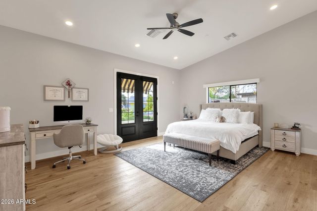 6736 E MONTEROSA Street, Scottsdale, AZ 85251