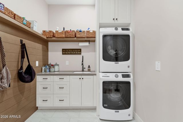 6736 E MONTEROSA Street, Scottsdale, AZ 85251