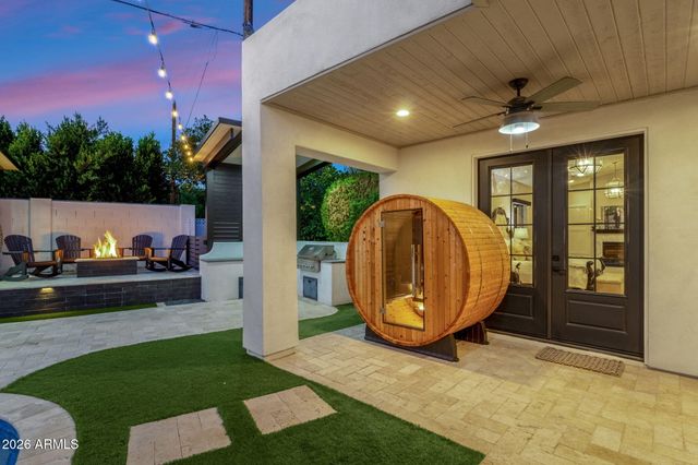 6736 E MONTEROSA Street, Scottsdale, AZ 85251