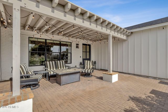 6736 E MONTEROSA Street, Scottsdale, AZ 85251