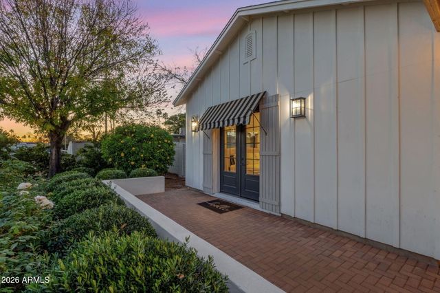 6736 E MONTEROSA Street, Scottsdale, AZ 85251