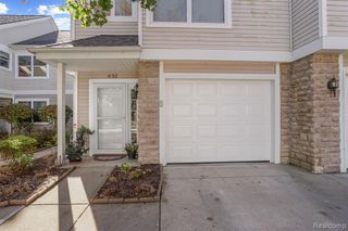 632 Riverstone Lane, Chelsea, MI 48118