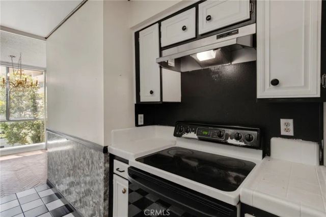 1340 S Beverly Glen 211, Los Angeles, CA 90024