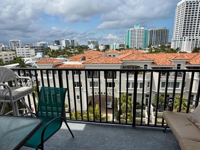 3000 Riomar Street 703, Fort Lauderdale, FL 33304