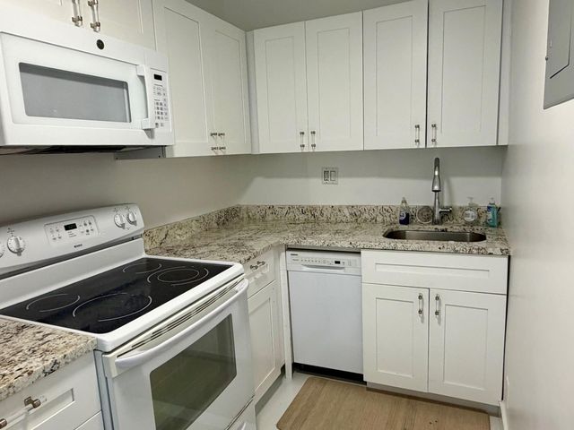 3000 Riomar Street 703, Fort Lauderdale, FL 33304