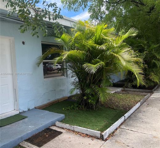 2118 N 19th Avenue 14, Hollywood, FL 33020