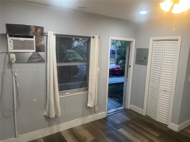 2118 N 19th Avenue 14, Hollywood, FL 33020
