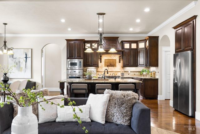 2107 W San Remo Drive, Meridian, ID 83642