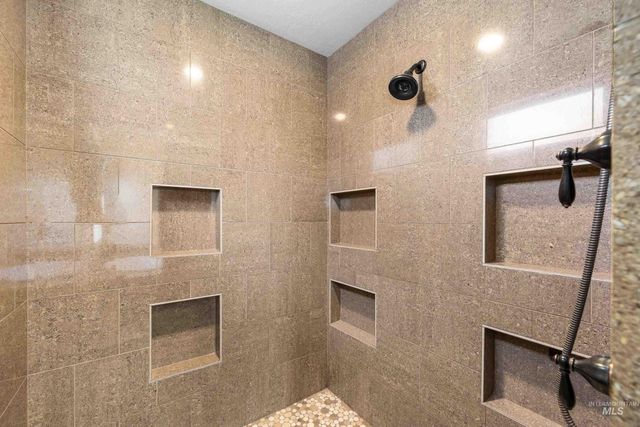 2107 W San Remo Drive, Meridian, ID 83642