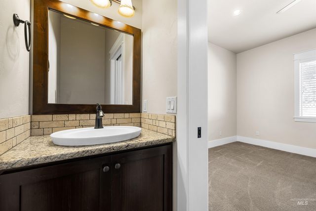 2107 W San Remo Drive, Meridian, ID 83642