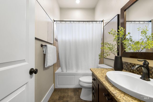 2107 W San Remo Drive, Meridian, ID 83642