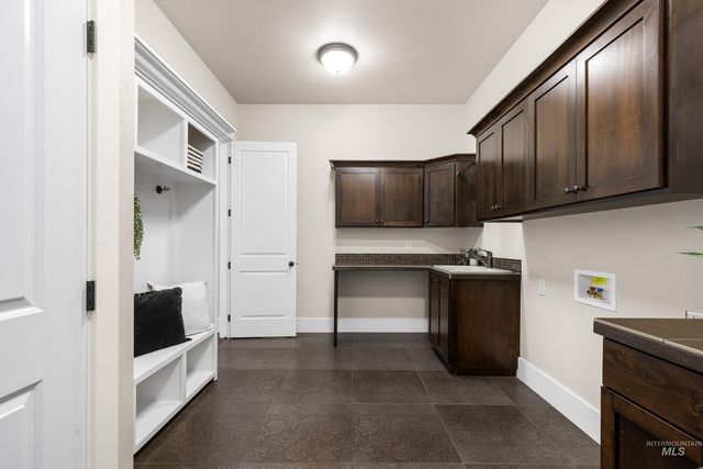 2107 W San Remo Drive, Meridian, ID 83642