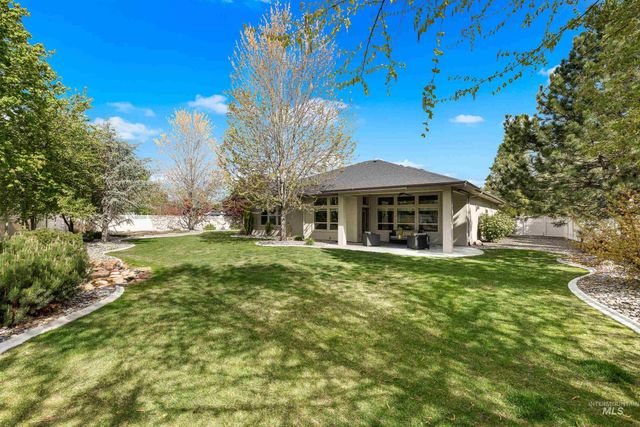 2107 W San Remo Drive, Meridian, ID 83642