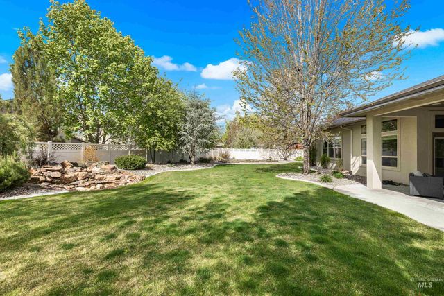 2107 W San Remo Drive, Meridian, ID 83642