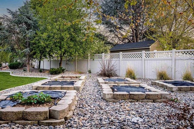 2107 W San Remo Drive, Meridian, ID 83642