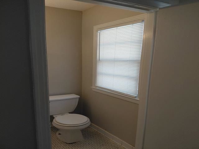 2004 ST ELMO AVE, Memphis, TN 38127