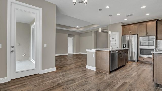 19455 REDWOOD POINT DRIVE, Tampa, FL 33647