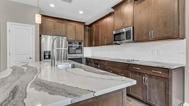 19455 REDWOOD POINT DRIVE, Tampa, FL 33647