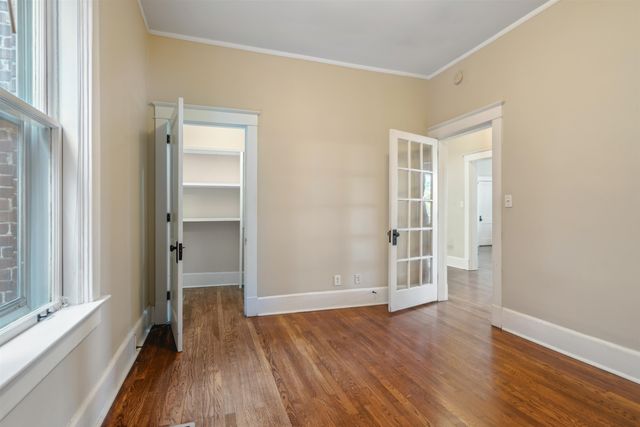 1118 Poplar Ave Apt 11, Memphis, TN 38105